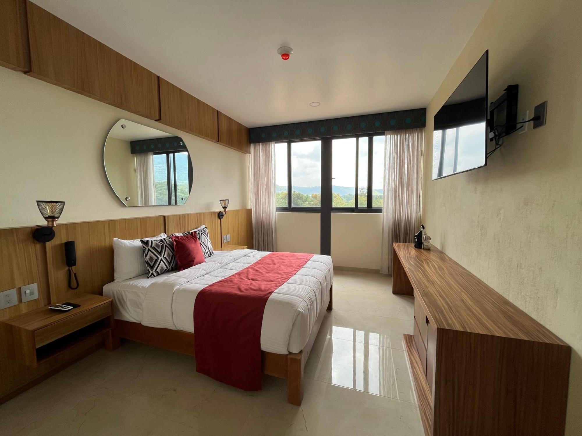 Hotel Cinco Diamantes Atotonilco El Alto 외부 사진